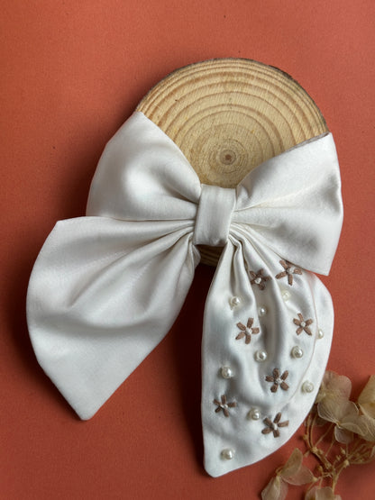 White pearl garden Handmade Hair Bow